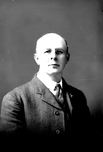 Click to see GP-704 of Moore Glass Plate Collection (GP-)