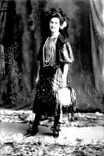 Click to see GP-723 of Moore Glass Plate Collection (GP-)