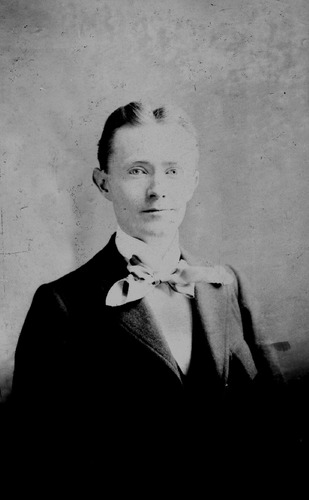 Click to see GP-843 of Moore Glass Plate Collection (GP-)