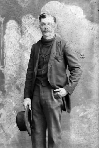 Click to see GP-899 of Moore Glass Plate Collection (GP-)