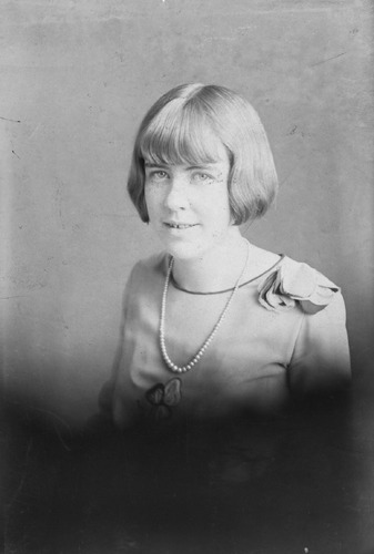 Click to see GP-902 of Moore Glass Plate Collection (GP-)