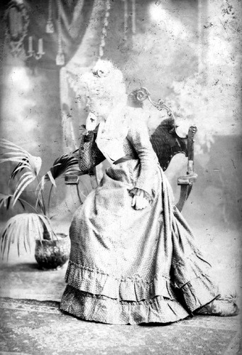 Click to see GP-903 of Moore Glass Plate Collection (GP-)