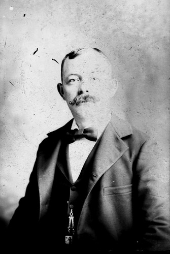 Click to see GP-914 of Moore Glass Plate Collection (GP-)