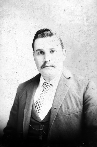 Click to see GP-915 of Moore Glass Plate Collection (GP-)