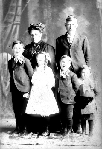 Click to see GP-941 of Moore Glass Plate Collection (GP-)