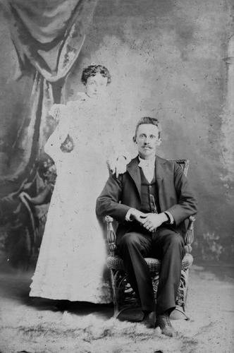 Click to see GP-947 of Moore Glass Plate Collection (GP-)