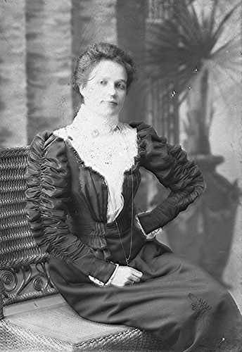 Click to see GP-962 of Moore Glass Plate Collection (GP-)