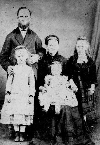 Click to see GP-977 of Moore Glass Plate Collection (GP-)
