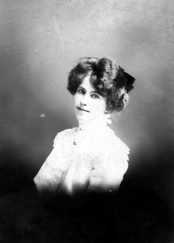 Click to see GP-979 of Moore Glass Plate Collection (GP-)