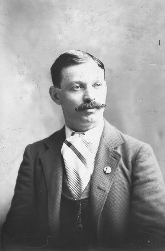 Click to see GP-985 of Moore Glass Plate Collection (GP-)