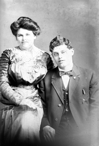Click to see GP-988 of Moore Glass Plate Collection (GP-)