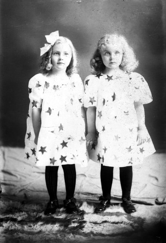 Click to see GP-1033 of Moore Glass Plate Collection (GP-)