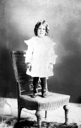 Click to see GP-1046 of Moore Glass Plate Collection (GP-)