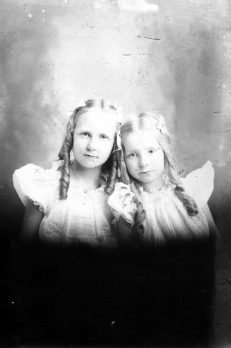 Click to see GP-1048 of Moore Glass Plate Collection (GP-)