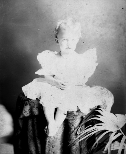 Click to see GP-1051 of Moore Glass Plate Collection (GP-)