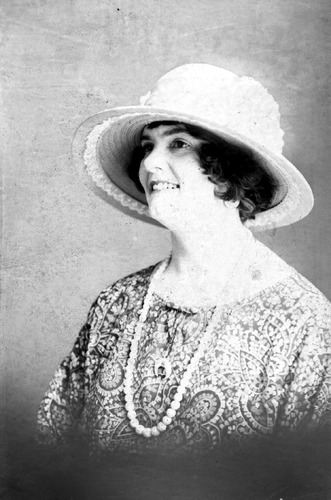 Click to see GP-1083 of Moore Glass Plate Collection (GP-)