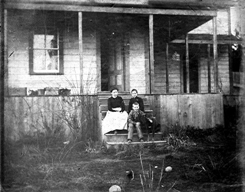 Click to see GP-1127 of Moore Glass Plate Collection (GP-)