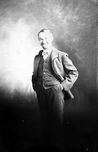 Click to see GP-1134 of Moore Glass Plate Collection (GP-)