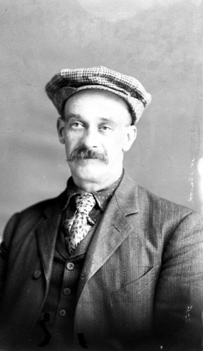 Click to see GP-1167 of Moore Glass Plate Collection (GP-)