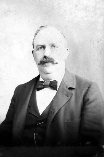 Click to see GP-1169 of Moore Glass Plate Collection (GP-)
