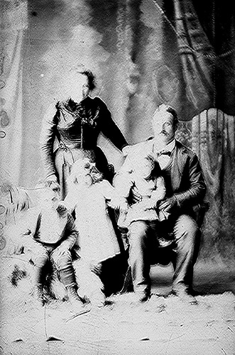 Click to see GP-1171 of Moore Glass Plate Collection (GP-)
