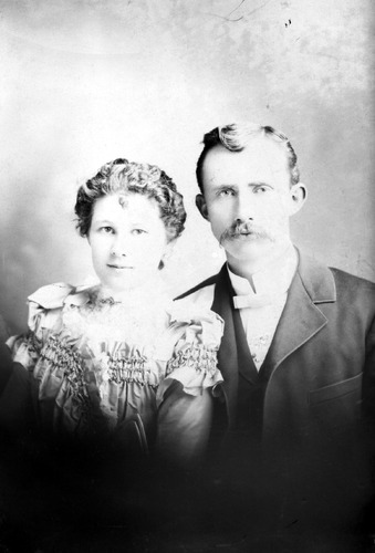 Click to see GP-1184 of Moore Glass Plate Collection (GP-)