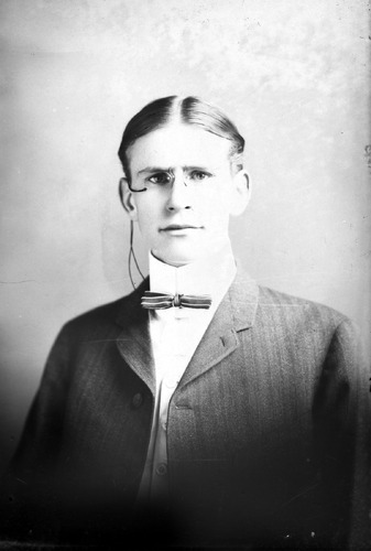 Click to see GP-1190 of Moore Glass Plate Collection (GP-)