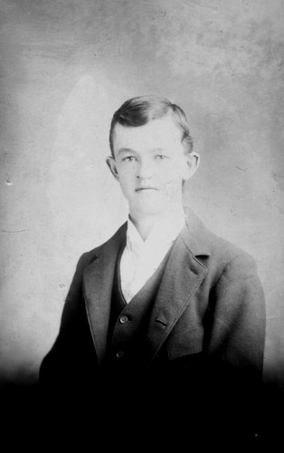 Click to see GP-1195 of Moore Glass Plate Collection (GP-)