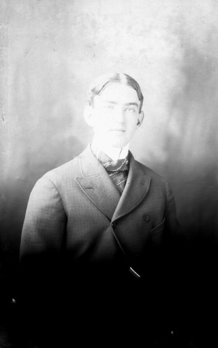 Click to see GP-1218 of Moore Glass Plate Collection (GP-)