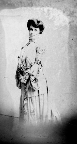 Click to see GP-1228 of Moore Glass Plate Collection (GP-)