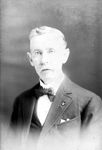 Click to see GP-1249 of Moore Glass Plate Collection (GP-)
