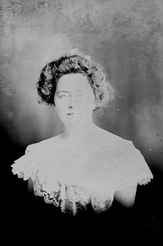 Click to see GP-1270 of Moore Glass Plate Collection (GP-)