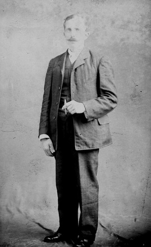 Click to see GP-1279 of Moore Glass Plate Collection (GP-)