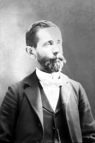 Click to see GP-1299 of Moore Glass Plate Collection (GP-)