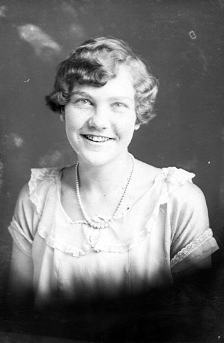Click to see GP-1324 of Moore Glass Plate Collection (GP-)