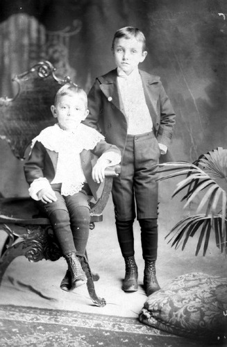 Click to see GP-1348 of Moore Glass Plate Collection (GP-)