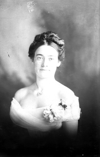 Click to see GP-1351 of Moore Glass Plate Collection (GP-)