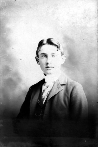 Click to see GP-1413 of Moore Glass Plate Collection (GP-)