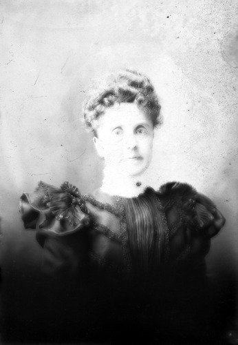 Click to see GP-1427 of Moore Glass Plate Collection (GP-)