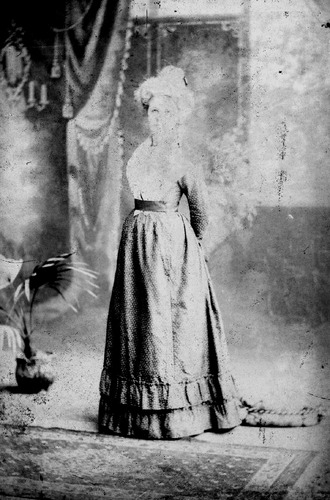 Click to see GP-1453 of Moore Glass Plate Collection (GP-)