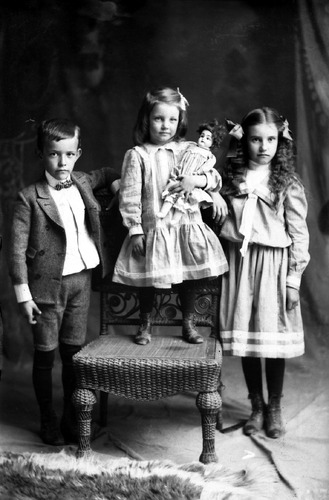 Click to see GP-1457 of Moore Glass Plate Collection (GP-)