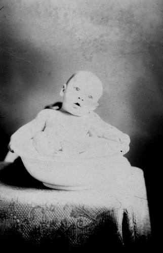 Click to see GP-1466 of Moore Glass Plate Collection (GP-)