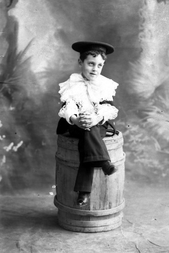 Click to see GP-1471 of Moore Glass Plate Collection (GP-)