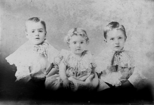 Click to see GP-1491 of Moore Glass Plate Collection (GP-)