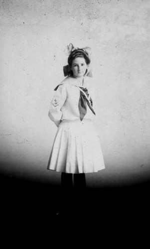 Click to see GP-1519 of Moore Glass Plate Collection (GP-)