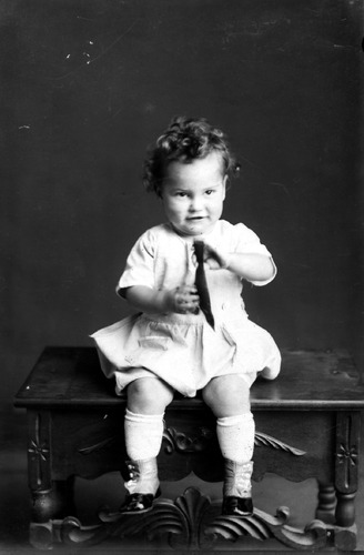 Click to see GP-1529 of Moore Glass Plate Collection (GP-)