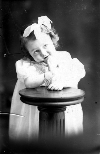 Click to see GP-1541 of Moore Glass Plate Collection (GP-)