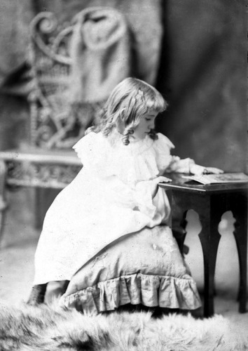 Click to see GP-1562 of Moore Glass Plate Collection (GP-)