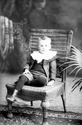 Click to see GP-1568 of Moore Glass Plate Collection (GP-)