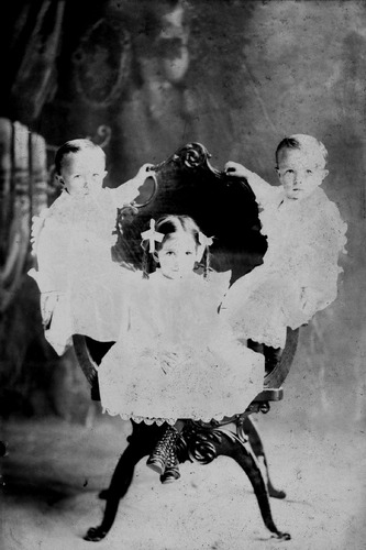 Click to see GP-1569 of Moore Glass Plate Collection (GP-)
